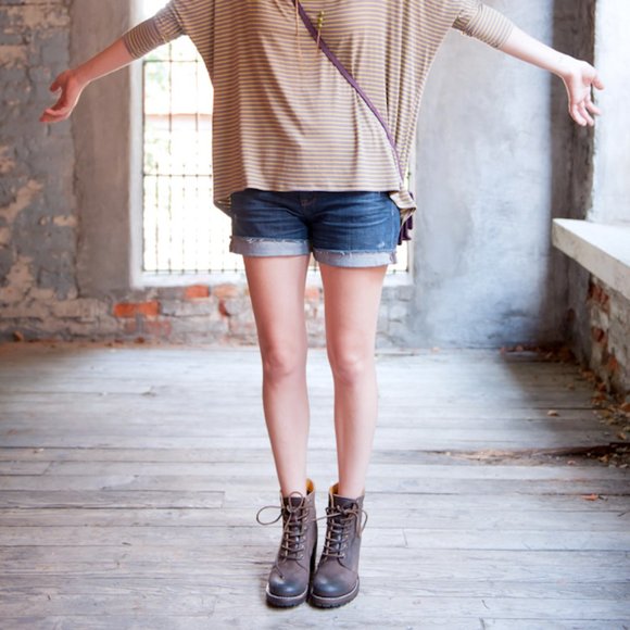 Frye Sabrina 6G Brown Suede Combat Ankle Booties - Picture 5 of 15